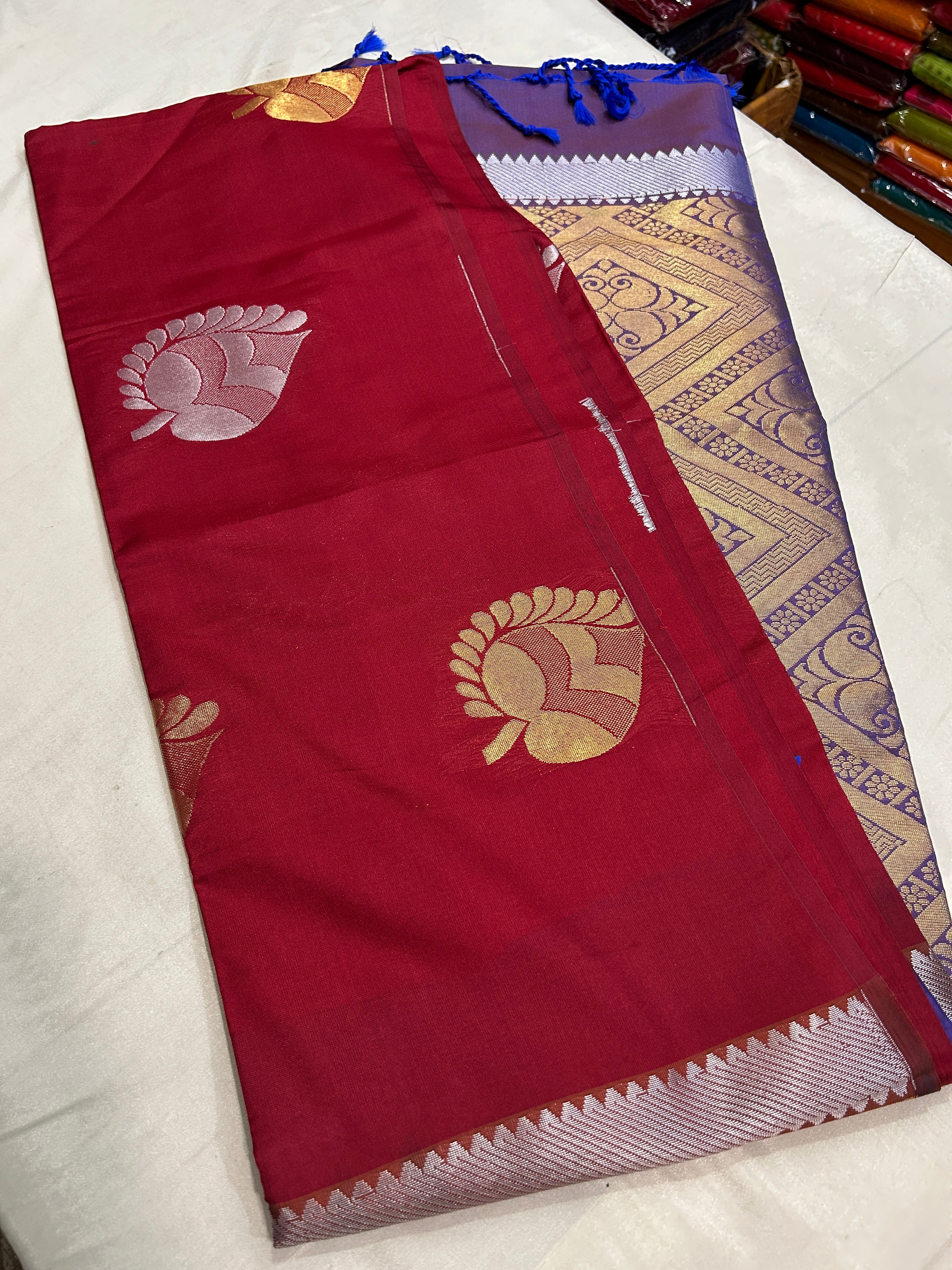 Borderless soft semisilk  saree with contrast rich pallu and blouse