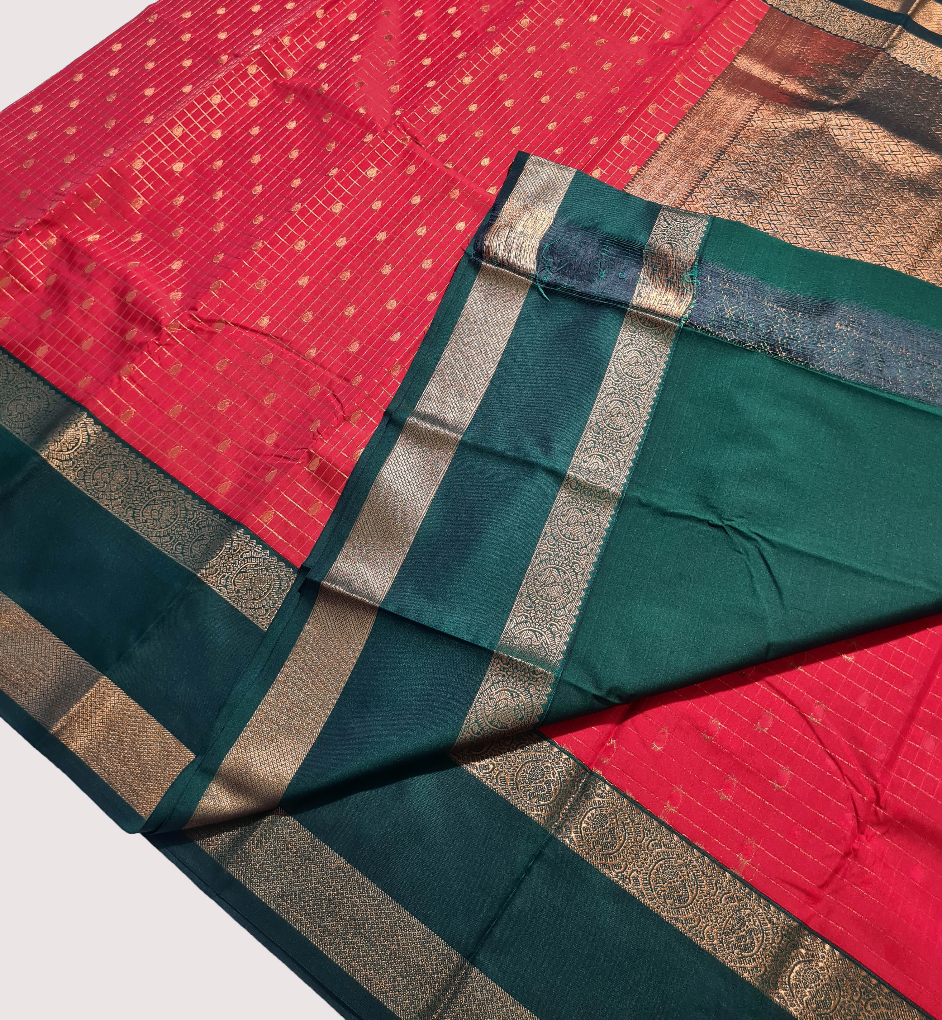 Kanchi Vegan Silk Saree With Contrast Blouse and Rich Jari Pallu