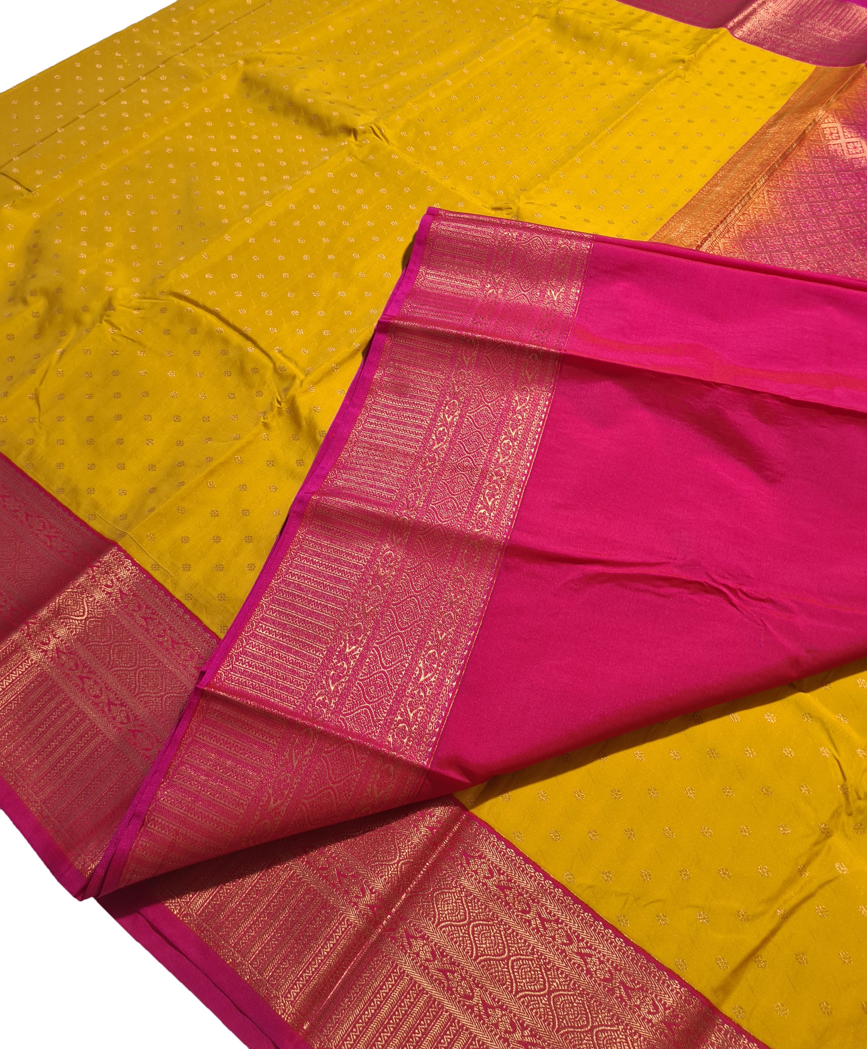 Kanchi Vegan Silk Saree With Contrast Blouse and Rich Jari Pallu