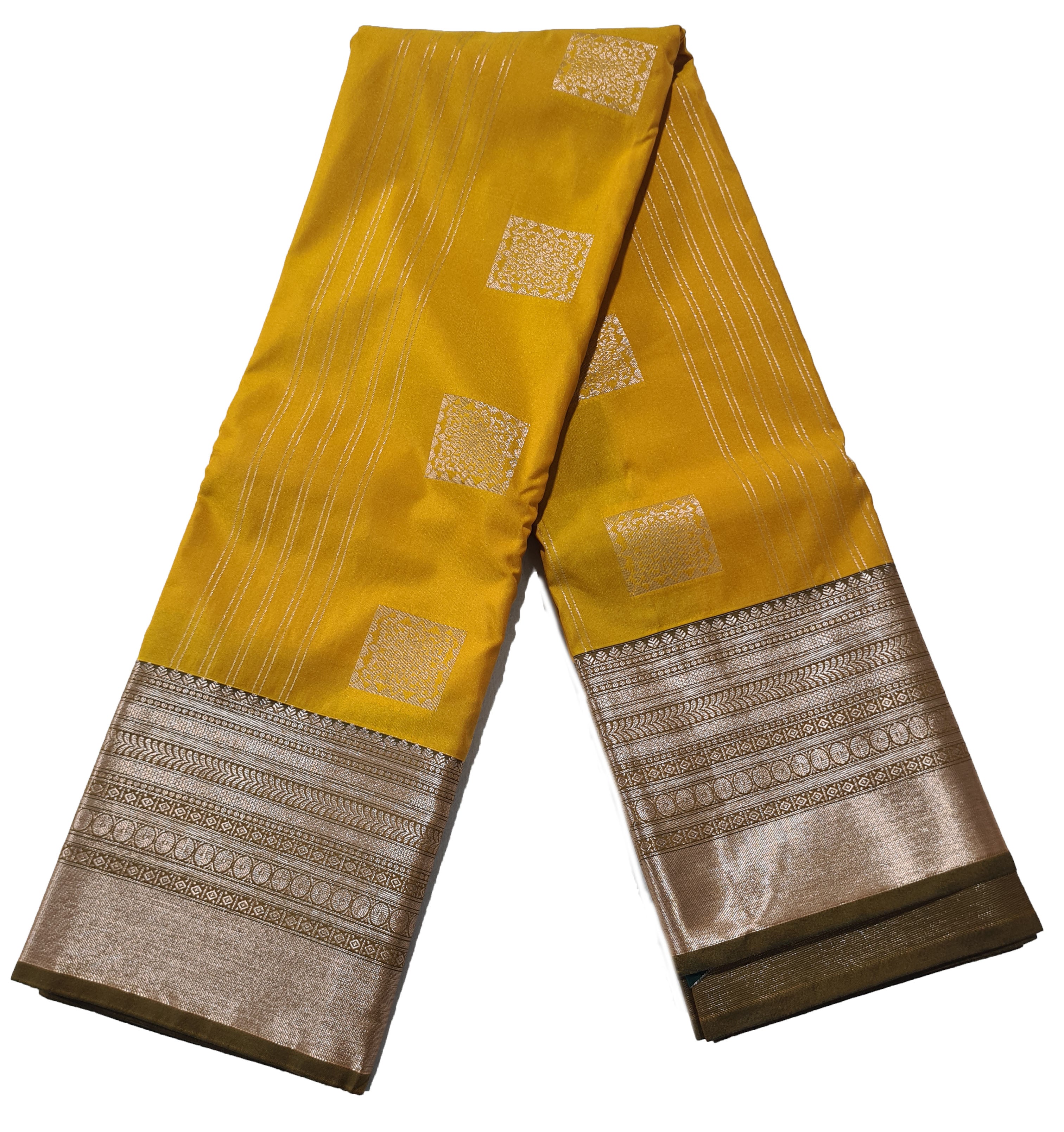 Kanchi Vegan Silk Saree With Contrast Blouse and Rich Jari Pallu