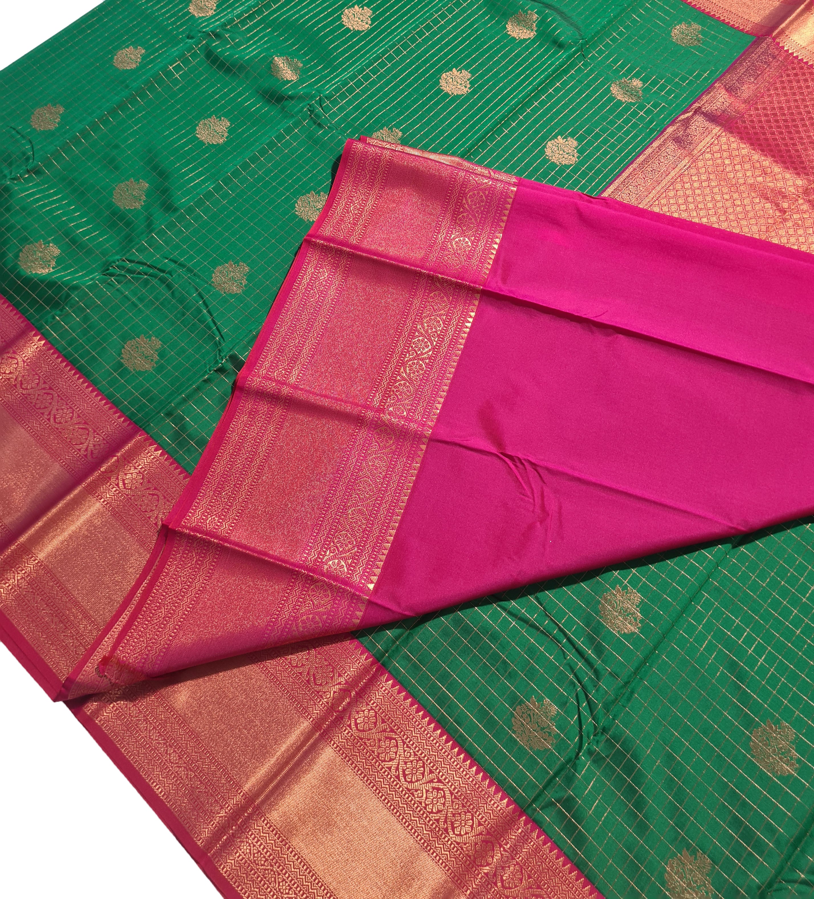 Kanchi Vegan Silk Saree With Contrast Blouse and Rich Jari Pallu