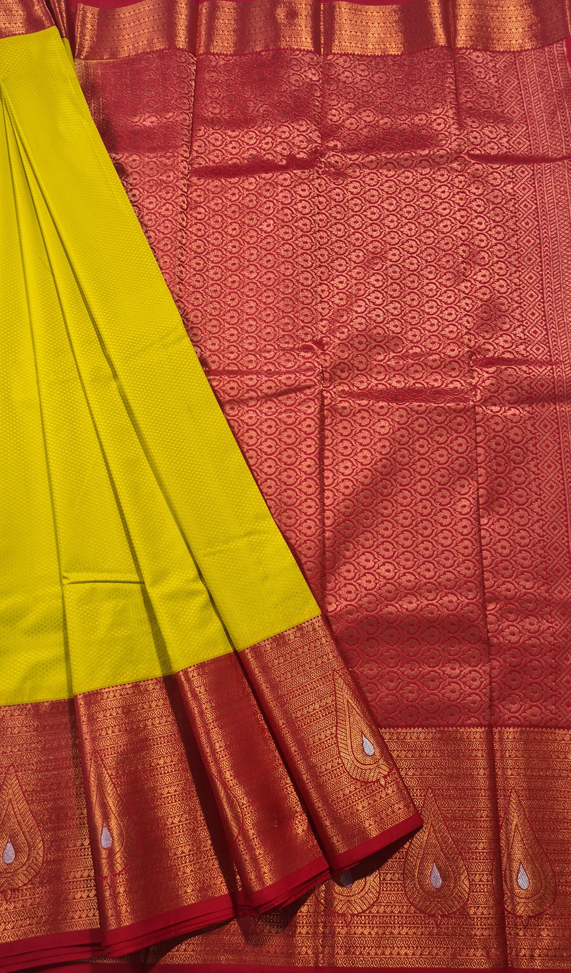 Kanchi Vegan Silk Saree With Contrast Blouse and Rich Jari Pallu