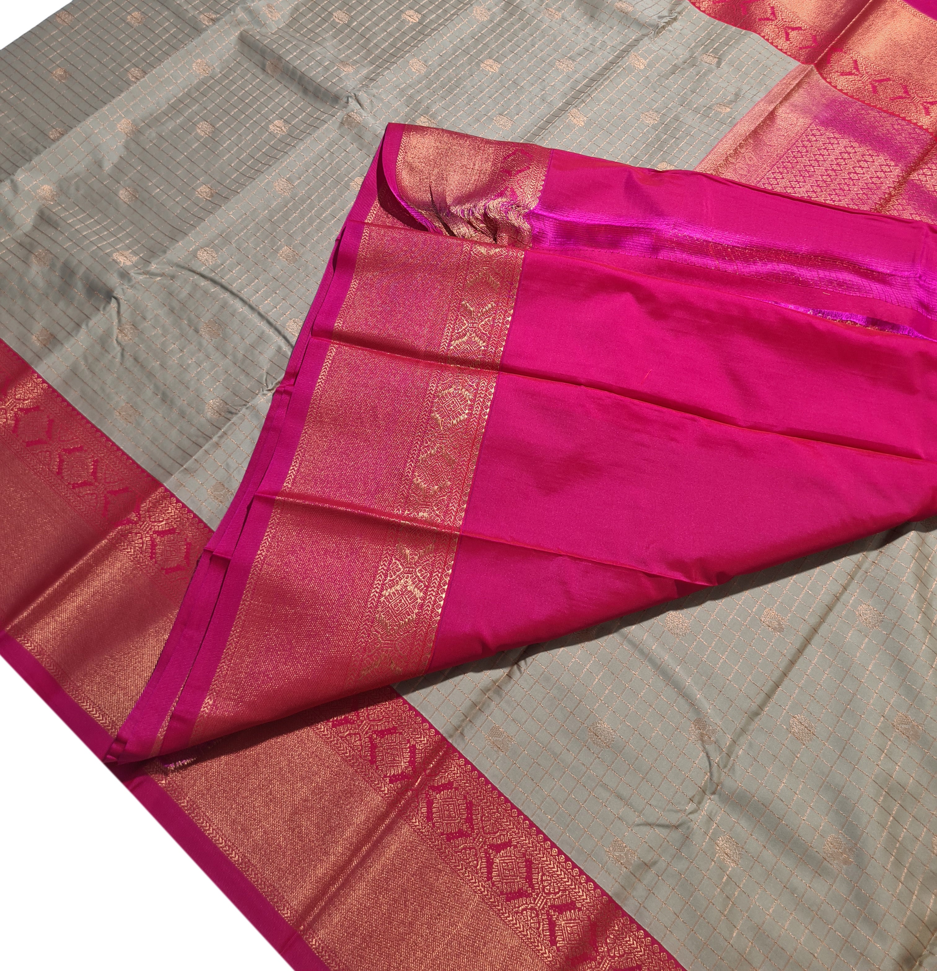 Kanchi Vegan Silk Saree With Contrast Blouse and Rich Jari Pallu