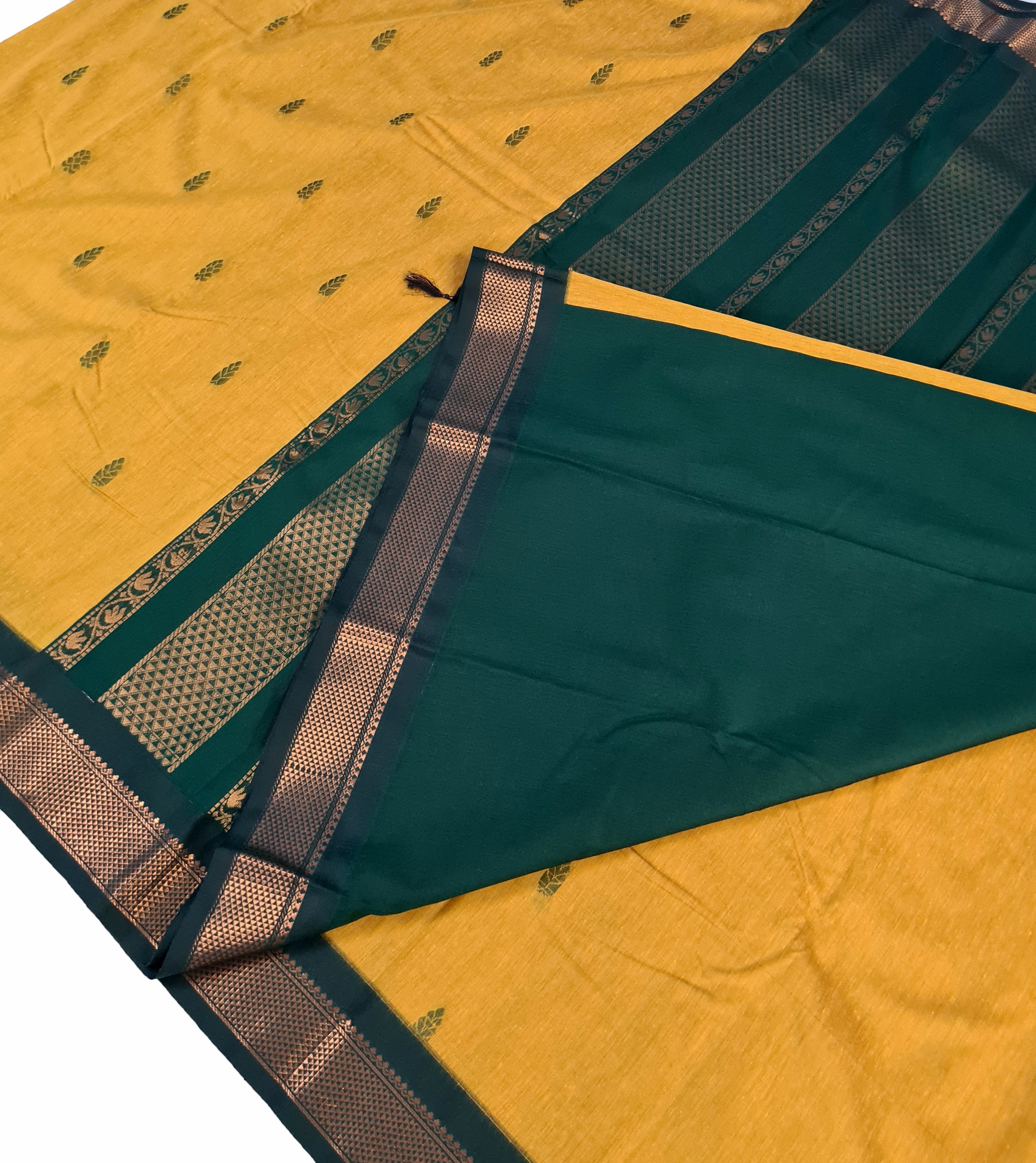 Kalyani Soft cotton  Saree with contrast pallu & blouse