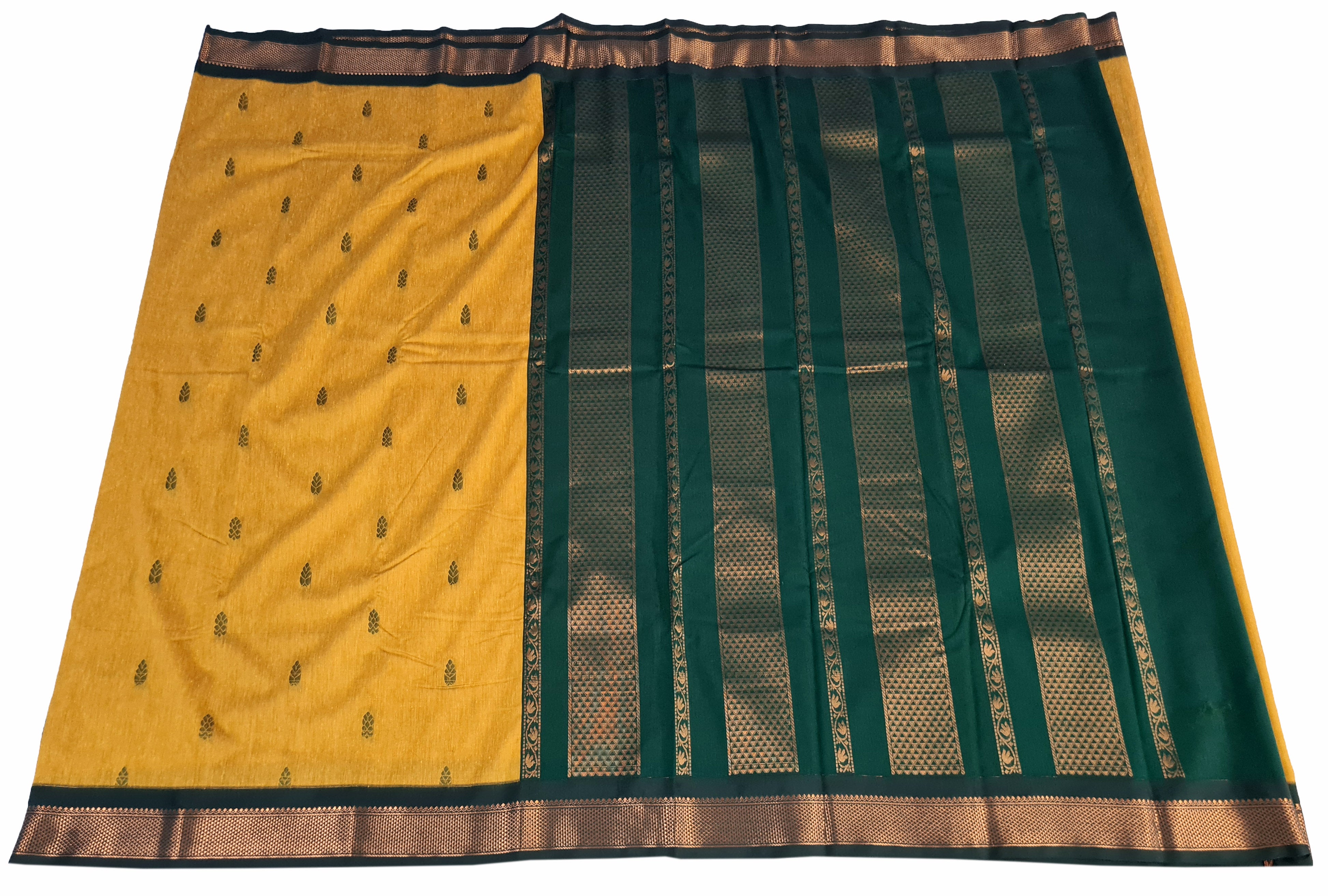 Kalyani Soft cotton  Saree with contrast pallu & blouse