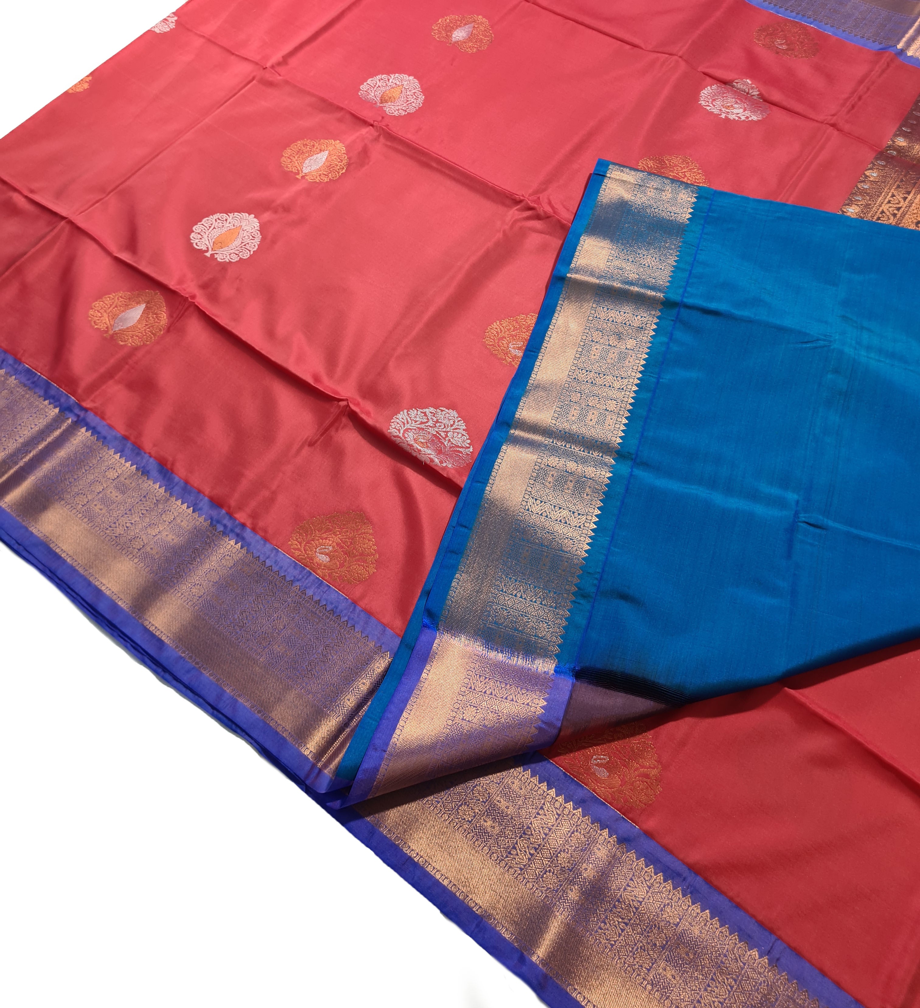 Kanchi Vegan Silk Saree With Contrast Blouse and Rich Jari Pallu