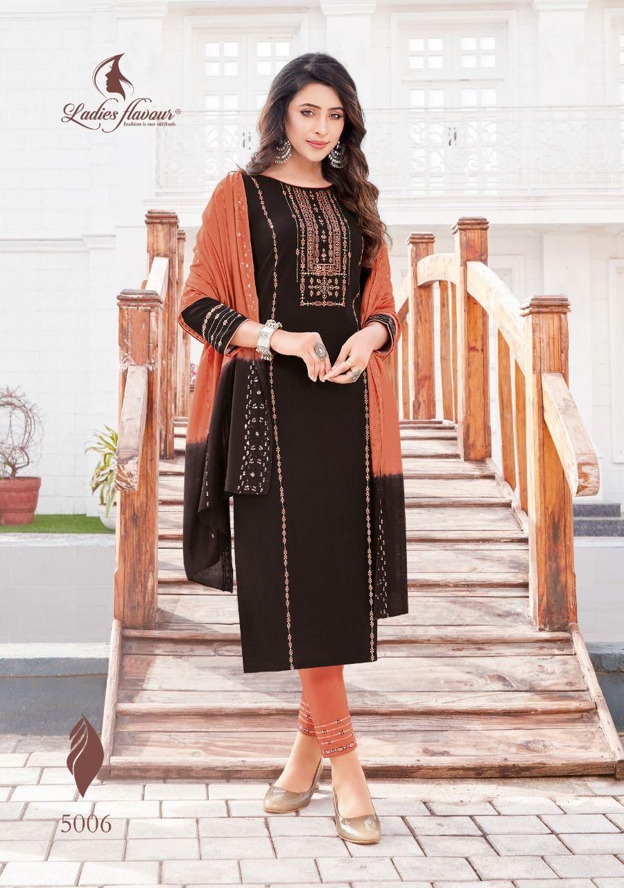 Ladies Flavour Presents Pavitra Rayon Designer Party Wear Kurtis With Pant And Dupatta